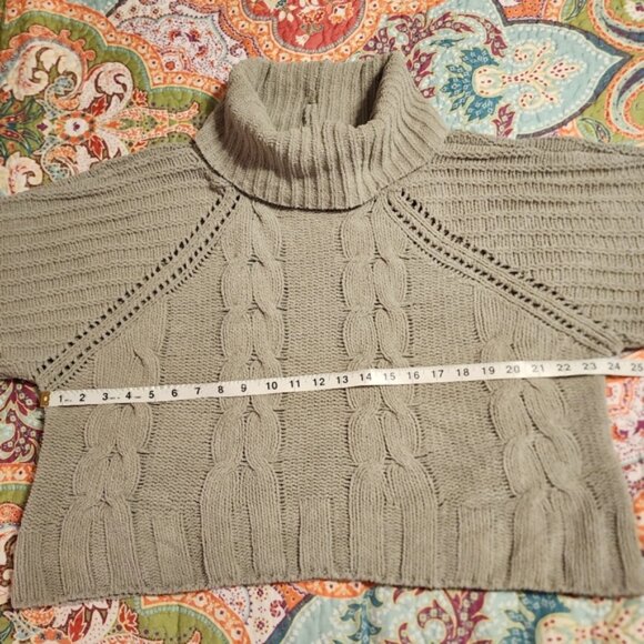 Moon & Madison Olive Green Cropped Cowl Neck Chunky Sweater - Picture 3 of 11